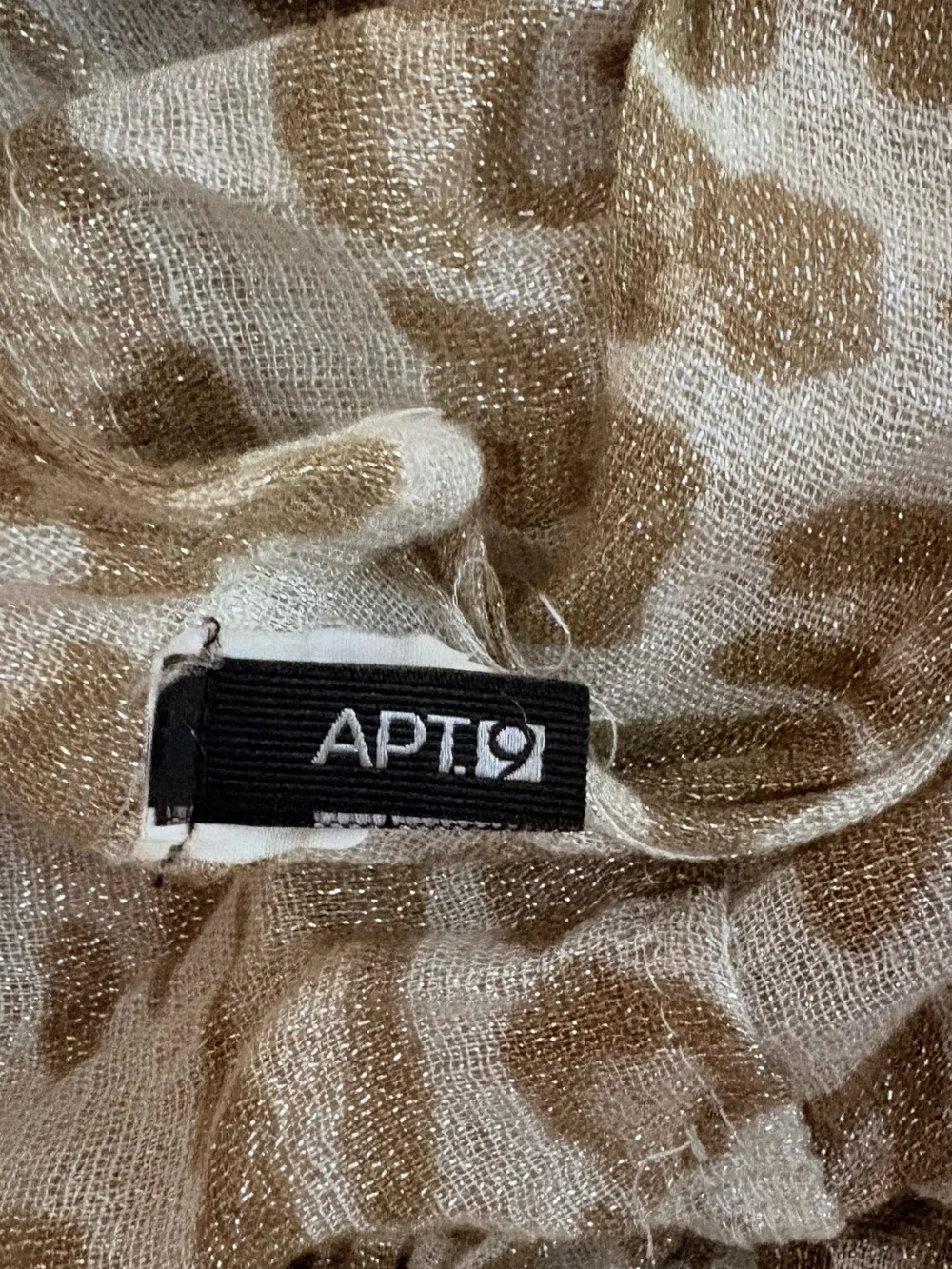 Apt. 9 lightweight excellent